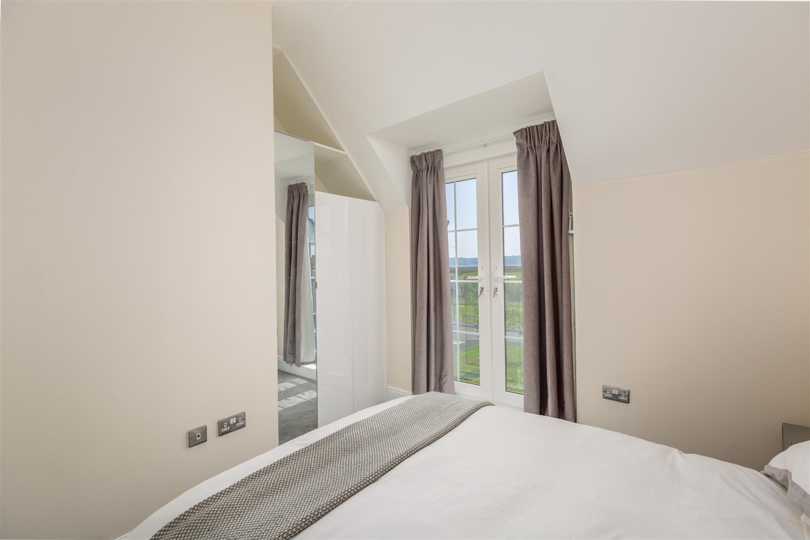 Y Corsydd, Llanelli, SA15 2DX